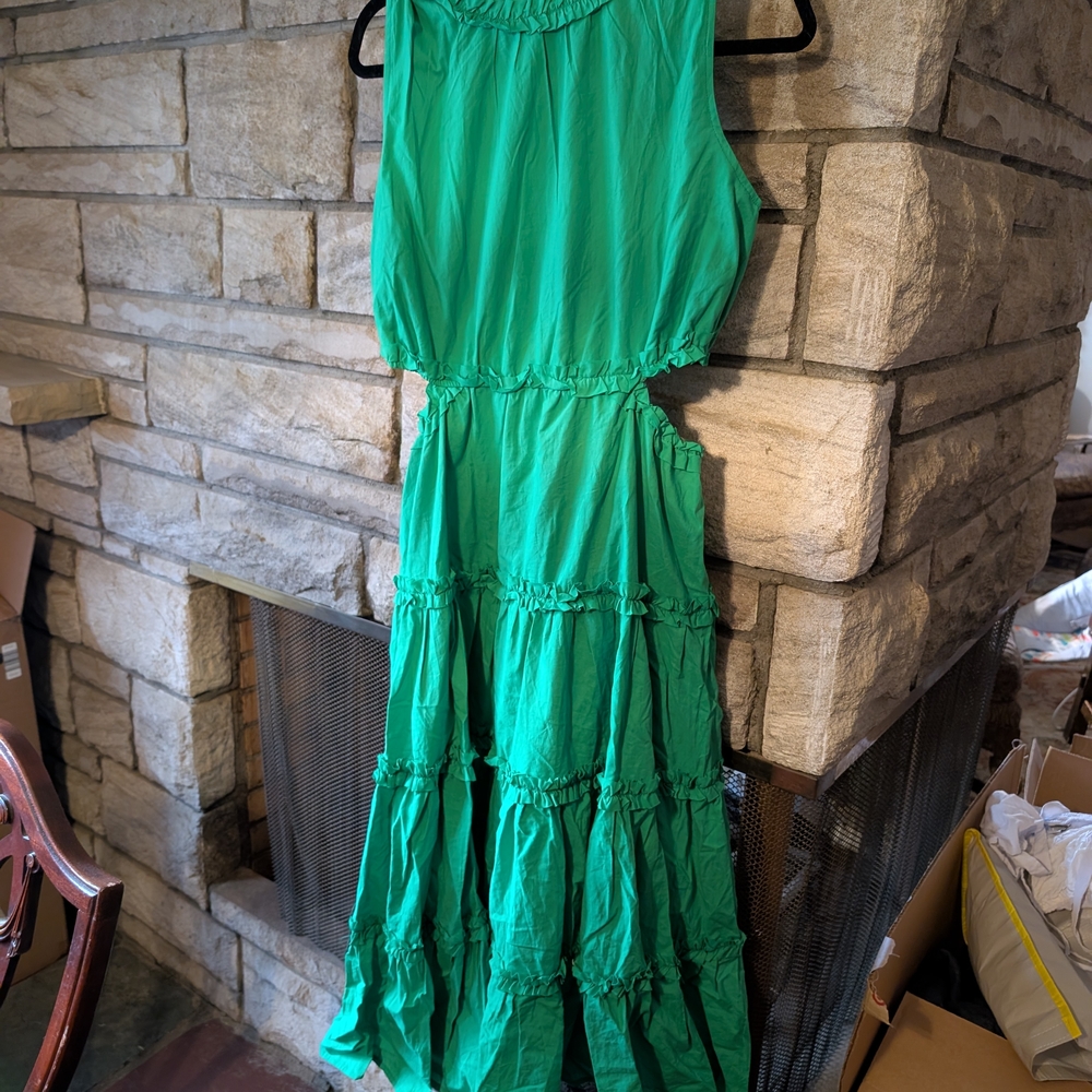 Green Sleeveless Tiered Maternity Dress - Picture 2 of 8